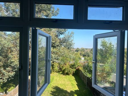 4 Bed Semi-Detached House, Rosemary Avenue, N3 - Photo 2