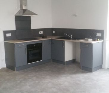 Location Maison 5 pièces 104m² CHAUCHE 85140 - Photo 3