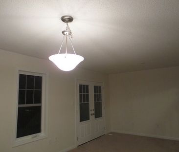 For Lease - 246 Mortimer Crescent, Milton, Ontario - Photo 4