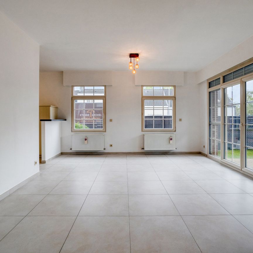 Appartement te huur in Ranst met 2 slaapkamers - Photo 1