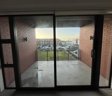 Property Management38c Fraser Ave, Northcote - Apartment for Rent - Photo 1