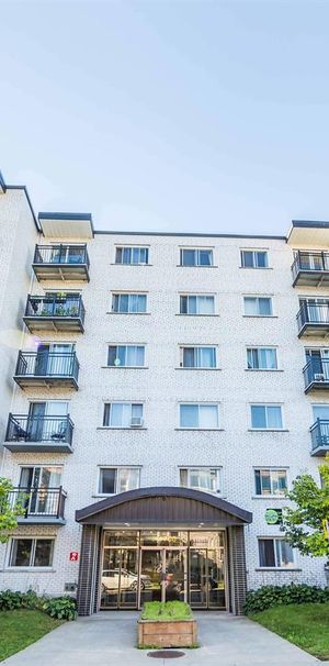 Disponible 1er Mai 2022 à Compter De 1500$ - Photo 1