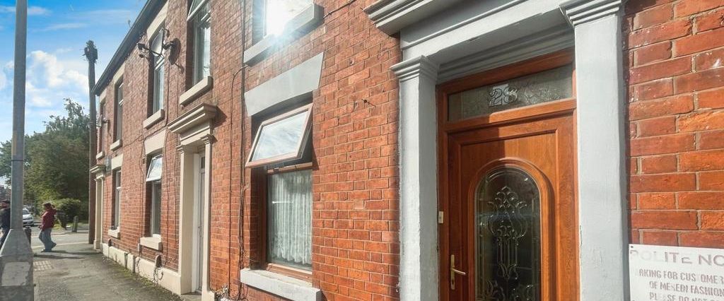 2 bedroom terraced house to rent - Photo 1