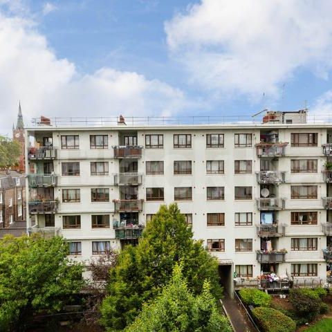 Perfectly located 2 bedroom perfect for students and professional sharers - Photo 2