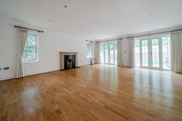 4 bedroom detached house to rent - Photo 1