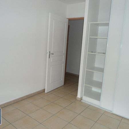 Location Appartement 2 pièces 51m² LE TAMPON 97430 - Photo 4