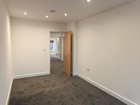 Dolphin Square, Tring - Photo 3