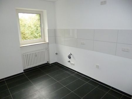 Sehr attraktive 3-Zimmer-Wohnung mit Balkon * komplett modernisiert * - Photo 4
