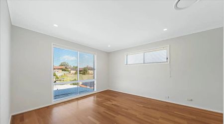 “4 Bedroom house in MINTO!!” - Photo 2