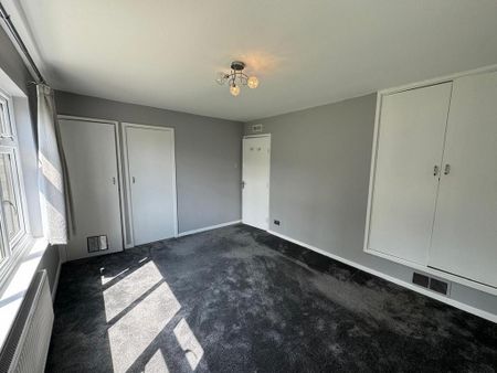 2 bedroom semi-detached house to rent - Photo 3