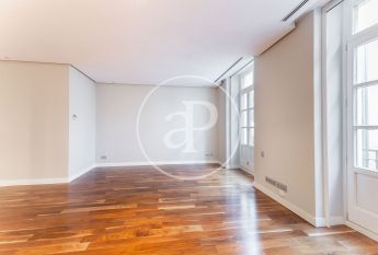 Flat for rent with Terrace in San Francesc (Valencia)