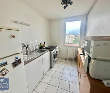 Location Appartement 2 pièces 47m² LYON 8ème - Photo 3