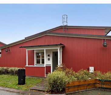 Nykarlebygatan, Kista - Photo 3