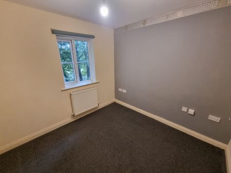 1 bed Apartment - To Let - Photo 3