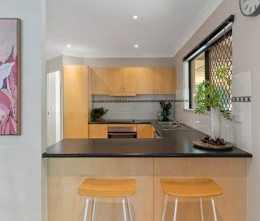 Charming Family Home in Mount Louisa - Photo 3