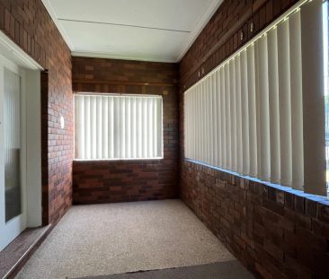 Charming One Bedroom House - Photo 5