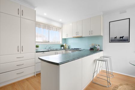 A Smart Start, a Bright Future in Wantirna South! - Photo 2