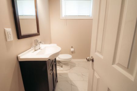 Spacious and Private 2-Bedroom Apartment in Welland! - Photo 4