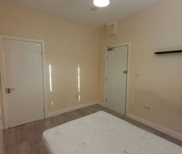 Studio Flat, Sandhurst Road, SE6 - Photo 4