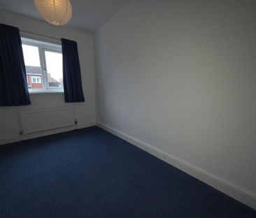 4 bedroom detached house to rent - Photo 2