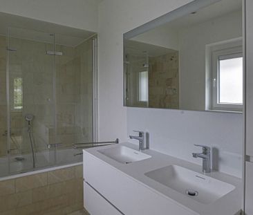 Woning te huur in Kraainem voor € 3.000 met 4 slaapkamers - Foto 2