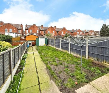3 bedroom terraced house to rent - Photo 6