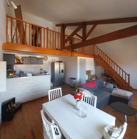 Location Appartement 3 pièces 71m² MOULON 33420 - Photo 2