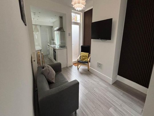 2 bedroom house to rent - Photo 1