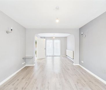 3 bedroom terraced house to rent - Photo 2