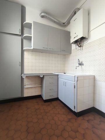 Location Appartement 2 pièces 42m² - Photo 3