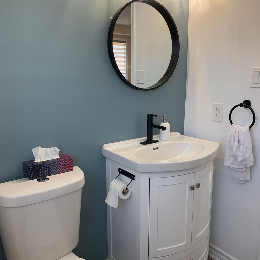 For Lease - 98 Cornell Centre Boulevard, Markham, Ontario - Photo 1