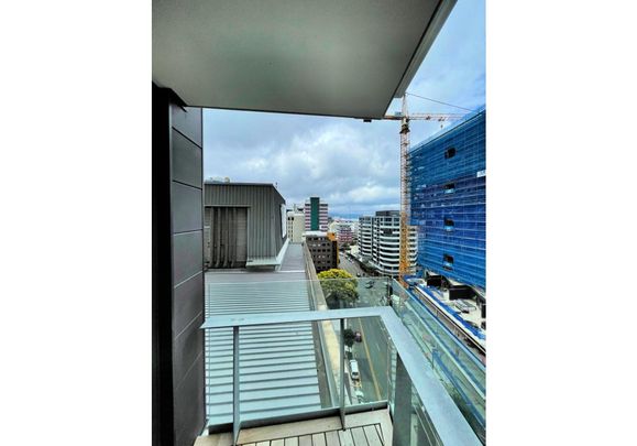 A Two Bedroom Apartment Retreat In the City - Photo 1