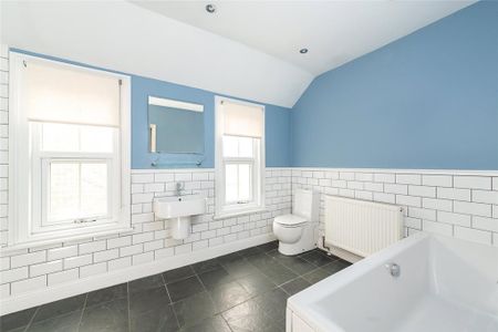 3 bedroom semi-detached house to rent - Photo 4