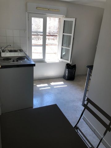 Location Appartement 1 pièce 16m² ANGOULEME 16000 - Photo 3