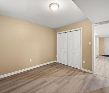For Lease - 4 Smith Street Unit# Basement, Bradford West Gwillimbur... - Photo 2