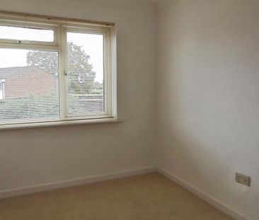 2 bedroom maisonette to rent - Photo 2