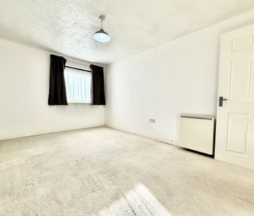 Mountbatten Close, Preston - Photo 2