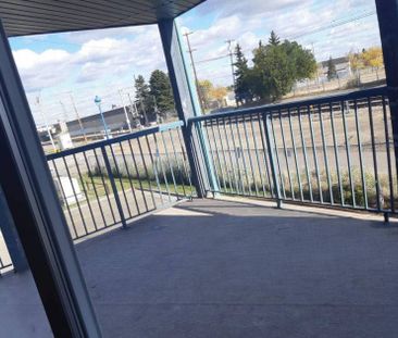 Parkdale Terrace - Photo 4