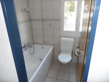 3.5 Zimmer-Galerie-Wohnung ,an guter Lage. - Photo 4