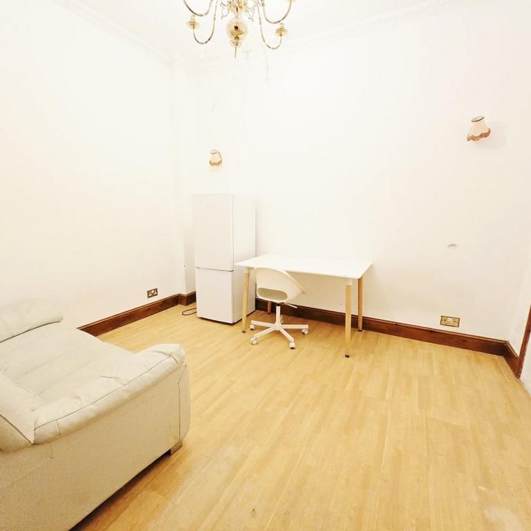 5 bedroom terraced house to rent - Photo 1