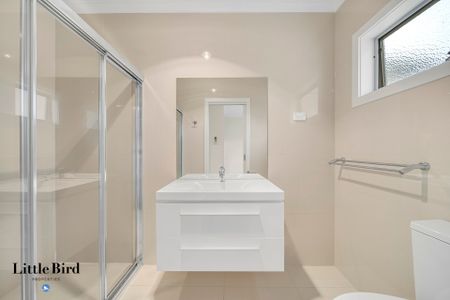 Recently updated townhouse in quiet location! - Photo 2