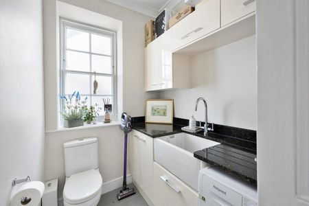 2 Bed Flat - Photo 4