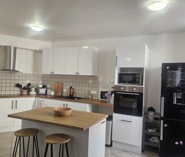 Camaret sur Aigues centre, T3 en duplex - Photo 5