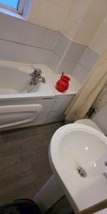 Studio Flat, Small Heath, B10 - Photo 4