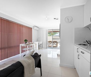 Ensuite Room Available I Furnished Co-Living I Ashby WA - Photo 1