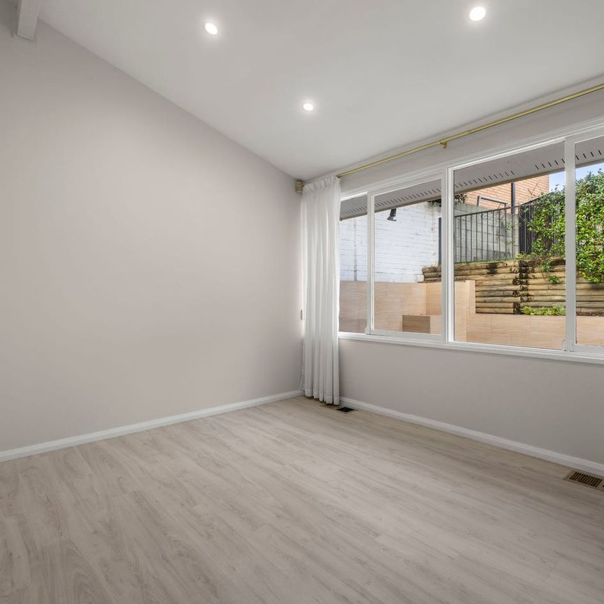 Family Home in Tranquil Location - Six Month Lease - Photo 1