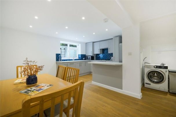 2 Bed Flat, Chatsworth Road, NW2 - Photo 1