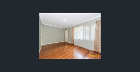 Family home with room to play - Photo 2