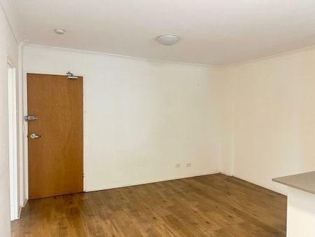 Unit 6/19-25 Queen St, Newtown NSW 2042 - Apartment For Rent | Domain - Photo 2