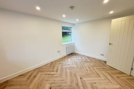 Leicester Close, SMETHWICK - Photo 3